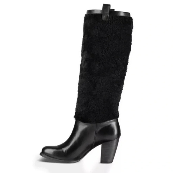 UGG Other - UGG Ava Youth 4 Black Exposed Shearling Heel Boots
